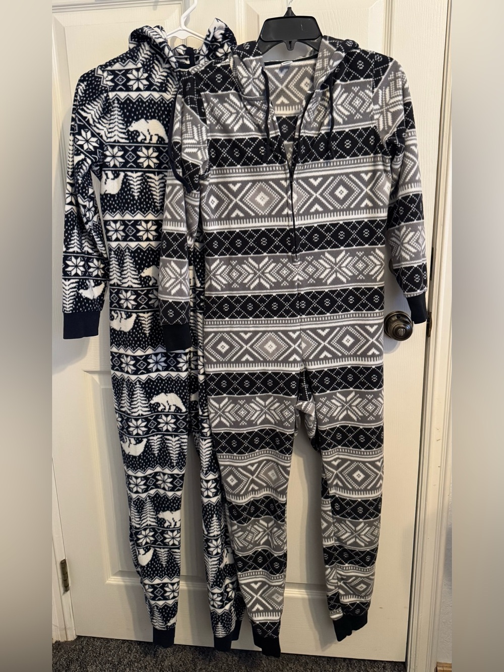 Bundle of 2 Women’s Old Navy Fleece Hooded Onesies Size XS EUC